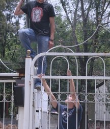 bareback friends 5ac4120129c39.jpg