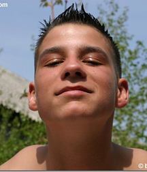 vuttie 5ac8127feee31.jpg