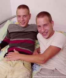 twins 5ac826e46f073.jpg