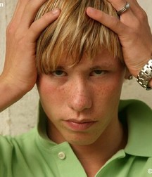 blonde cutie 5acd506895119.jpg