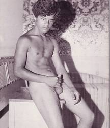 Boys and their friends 5ad7dd97ede11.jpg