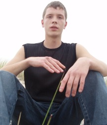 Denis 5ad940d1cb3cd.jpg