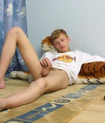 Cory 5ada9d057df70.jpg
