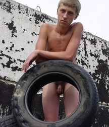 Cute Model 5ada9dd23ede8.jpg