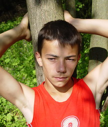 cutie in the forest 5adaa29221029.jpg