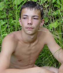 cutie in the forest 5adaa2e646017.jpg