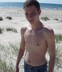 Denis 5adbcdd9e1067.jpg