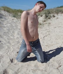 Denis 5adbcdeb1549e.jpg