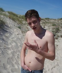 Denis 5adbcdf4db0df.jpg