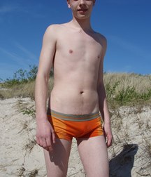 Denis 5adbce57e3cb7.jpg