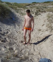 Denis 5adbce6bbdd7f.jpg