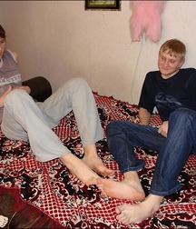 guy foot 5add1c36228f8.jpg