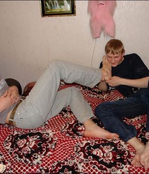 guy foot 5add1c52c8890.jpg