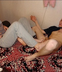 guy foot 5add1c72ec459.jpg