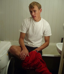 hot blonde taking a shower 5ade77914675a.jpg