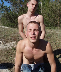 King and Maxime 5ae534fa29a6b.jpg