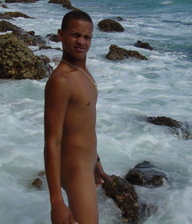 on the beach 5af02b8fd27e3.jpg