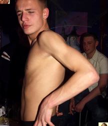 Party 5af0eb86ecf38.jpg