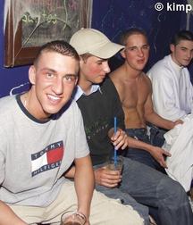 Party 5af0eb884318c.jpg