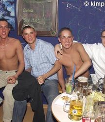 Party 5af0eb88ebea1.jpg