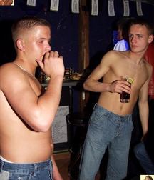 Party 5af0eb95a9aaf.jpg