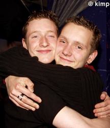 Party 5af0eb98e355a.jpg