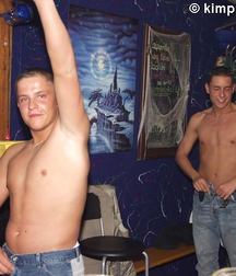 Party 5af0eb9c291ff.jpg