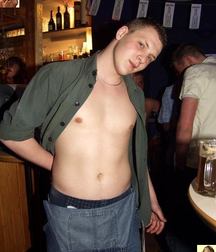 Party 5af0eba0a14f2.jpg