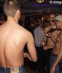 Party 5af0ebbab256f.jpg