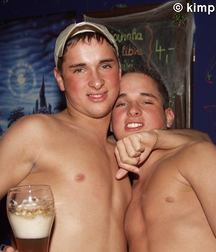 Party 5af0ebbde25f2.jpg