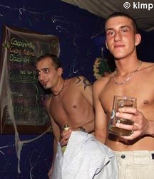 Party 5af0ebc4c6523.jpg