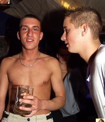 Party 5af0ebc5d4507.jpg