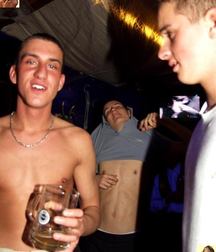 Party 5af0ebc756e1b.jpg