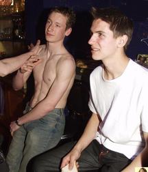 Party 5af0ebd06c34b.jpg