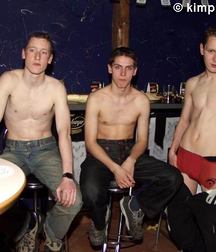Party 5af0ebdc3df95.jpg