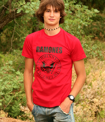 Rene 5af2c16fe7093.jpg
