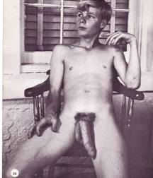 Donny 5af39eb1bb2a5.jpg