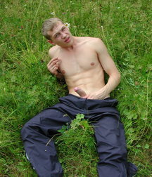 Russian boy 5af55f28432e1.jpg