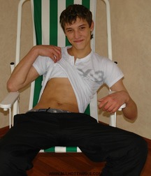 russian teen 5af7a2fda1045.jpg