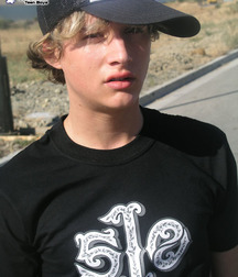 Skater sammy 5afa21bd3dae9.jpg