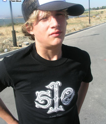 Skater sammy 5afa21c1d4a36.jpg