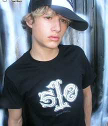 Skater sammy 5afa21e17f4d8.jpg