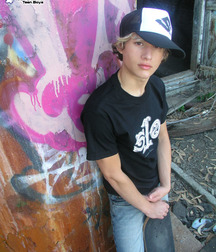 Skater sammy 5afa21f0a3ca6.jpg