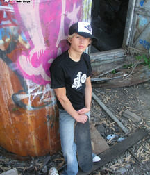 Skater sammy 5afa21f21e08c.jpg