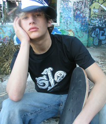 Skater sammy 5afa21f7ecc3d.jpg