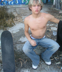 Skater sammy 5afa2201798c9.jpg