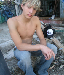 Skater sammy 5afa220d0e9ce.jpg