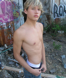 Skater sammy 5afa221540572.jpg