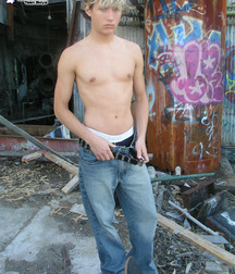 Skater sammy 5afa2221ce506.jpg