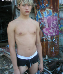Skater sammy 5afa222669f46.jpg